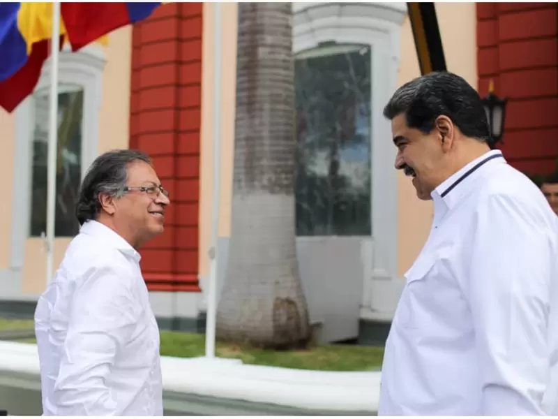 Presidentes Gustavo Petro y Nicolás Maduro reunidos en Venezuela