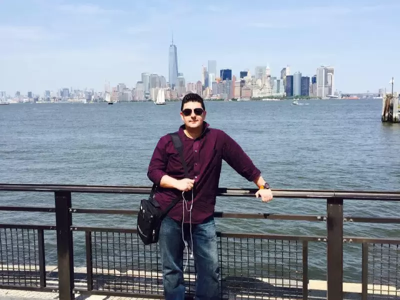 Capturan oficial por presunta corrupción en Bogotá