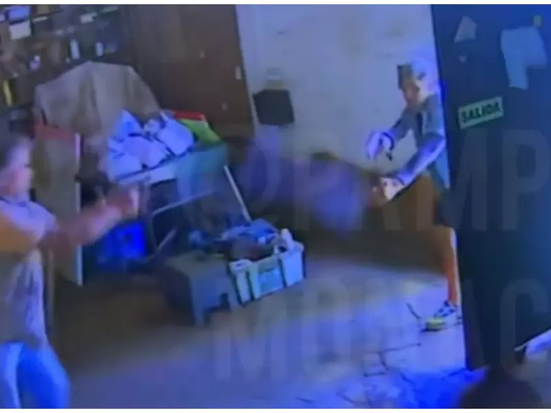 Entraron a robar la casa de un guardia retirado y los recibió a disparos