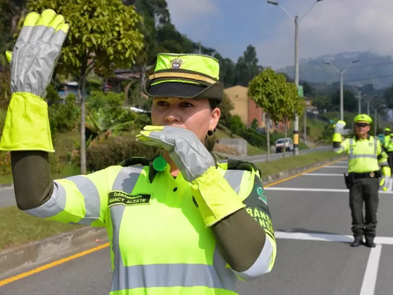 Policía de Tránsito Policía de Tránsito