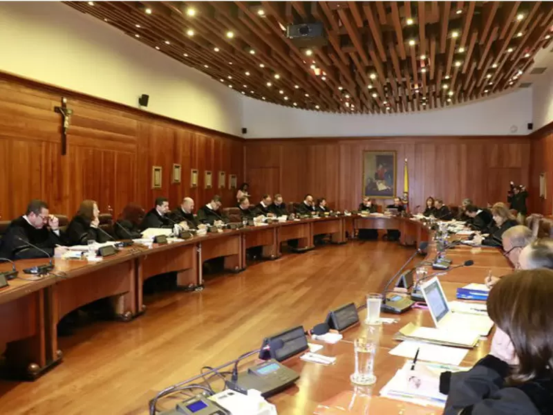 Sala Plena del Consejo de Estado Curules partido Mira