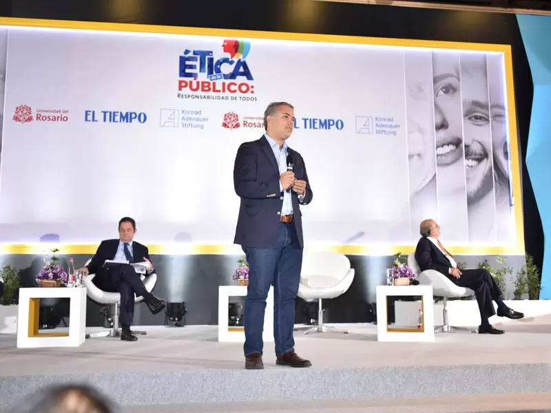IVÁN DUQUE IVÁN DUQUE