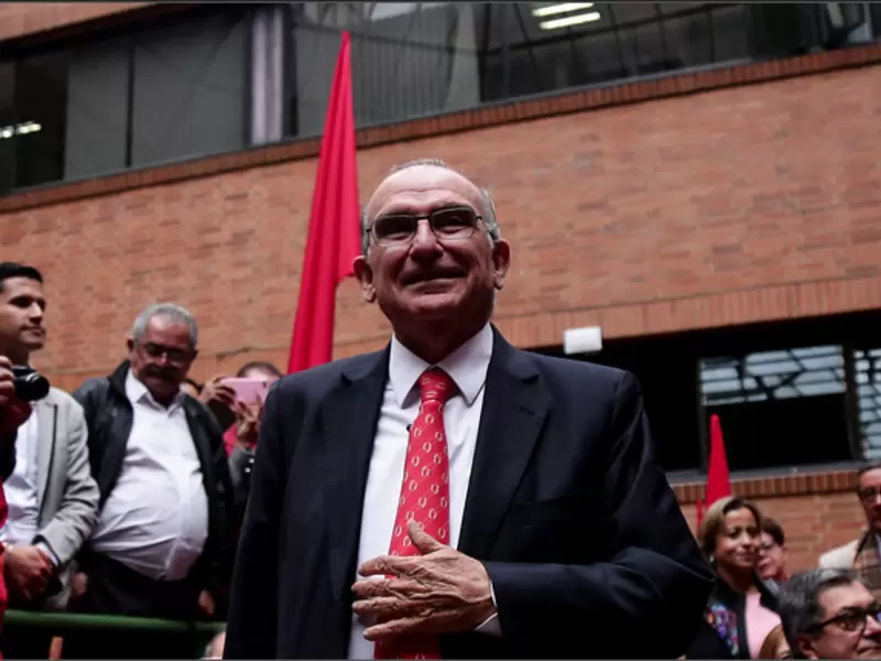 HUMBERTO DE LA CALLE HUMBERTO DE LA CALLE