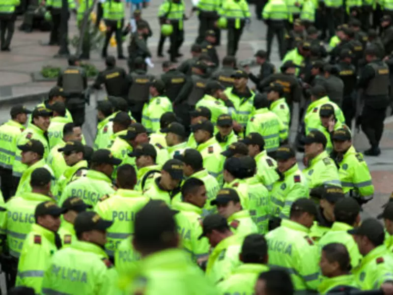Policías Policías