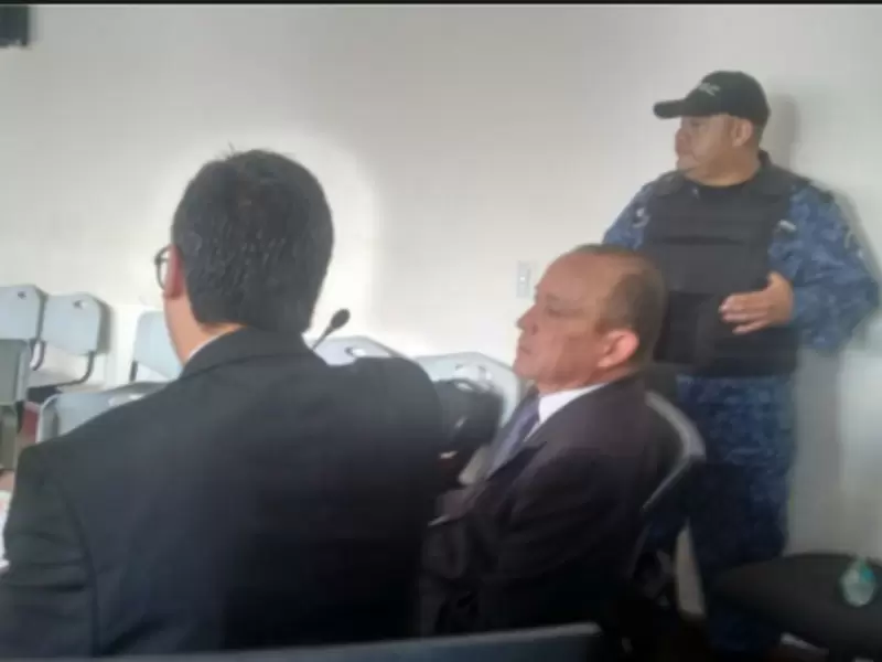 SANTIAGO URIBE VÉLEZ SANTIAGO URIBE VÉLEZ