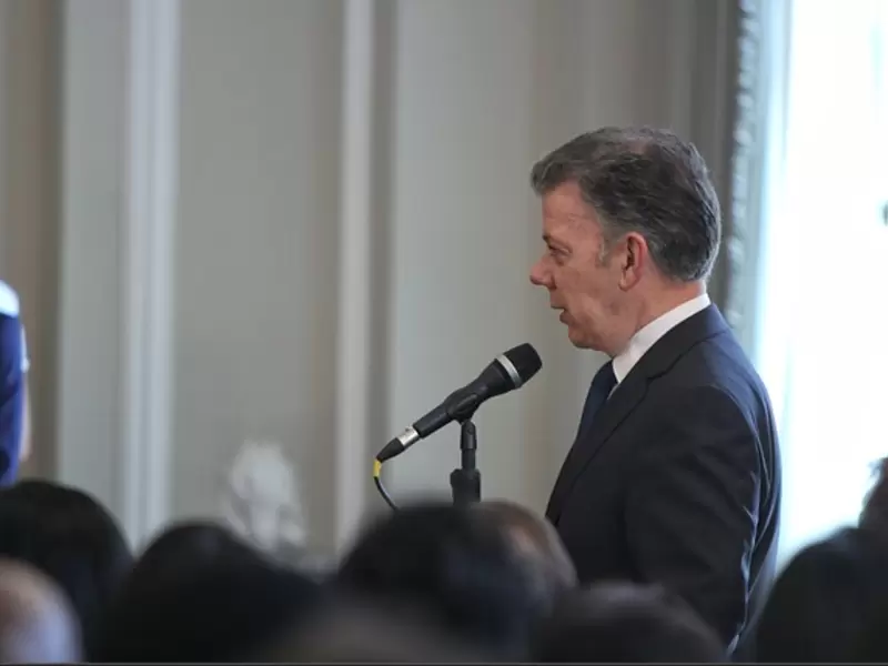 SANTOS EN LA CASA DE NARIÑO SANTOS EN LA CASA DE NARIÑO