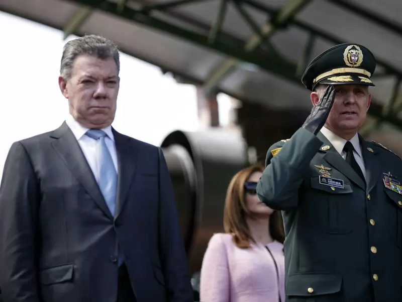 General Alberto Mejía, comandante del Ejército General Alberto Mejía, comandante del Ejército