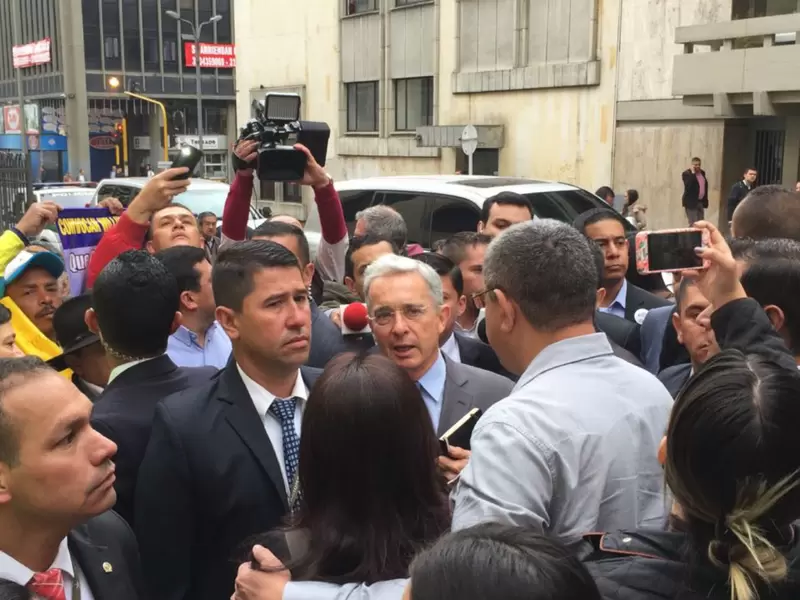 Álvaro Uribe Vélez en la Corte Suprema Álvaro Uribe Vélez en la Corte Suprema