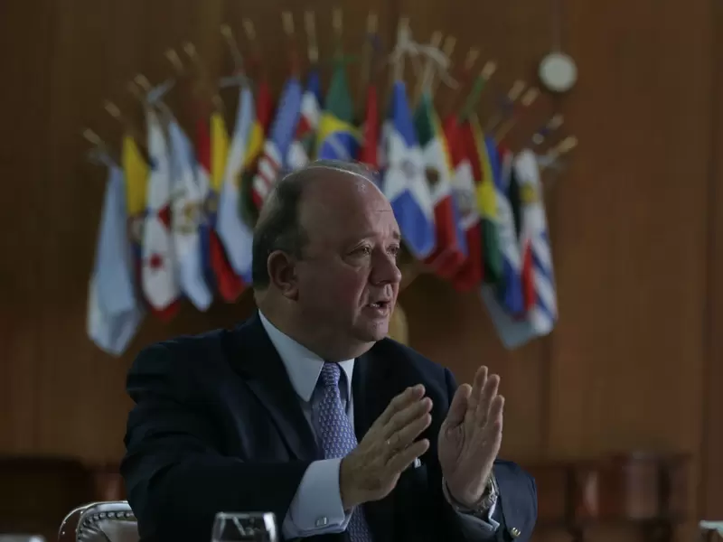 El ministro de Defensa, Luis Carlos Villegas El ministro de Defensa, Luis Carlos Villegas
