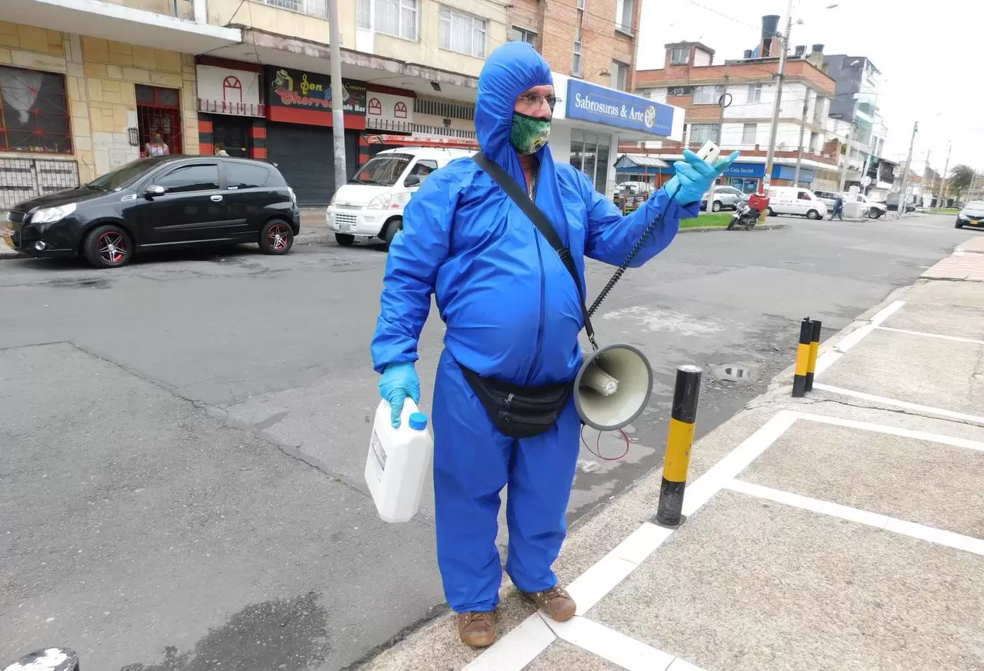 Alberto trabajaba vendiendo fruta en San Andresito San José, en Bogotá.