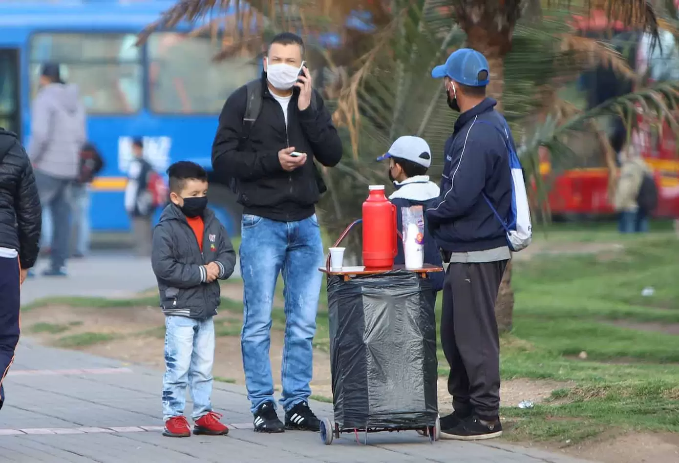 Menores de edad vuelven a la calle en cuarentena / Coronavirus en Colombia