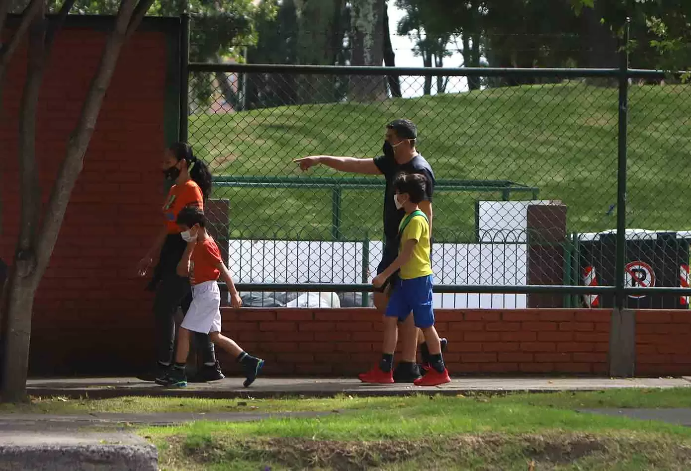 Menores de edad vuelven a la calle en cuarentena / Coronavirus en Colombia