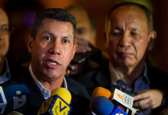 Henri Falcón. Henri Falcón.