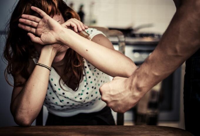 Violencia contra la mujer Violencia contra la mujer