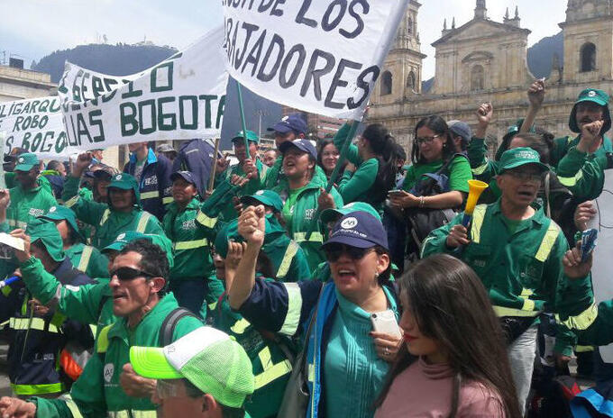 Protesta de funcionarios de Aguas de Bogotá Protesta de funcionarios de Aguas de Bogotá