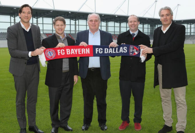 Bayern Munich y Dallas F.C. Bayern Munich y Dallas F.C.