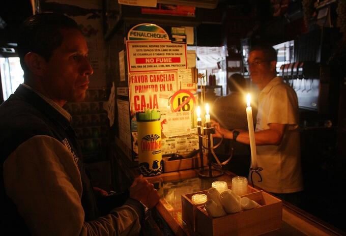 Los cortes de luz obedecen a mantenimiento en la red. Los cortes de luz obedecen a mantenimiento en la red.