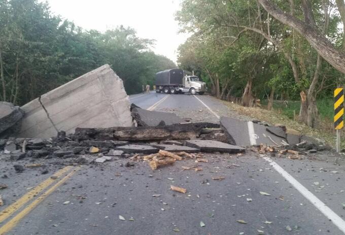 Atentado del ELN en la Ruta del sol Atentado del ELN en la Ruta del sol