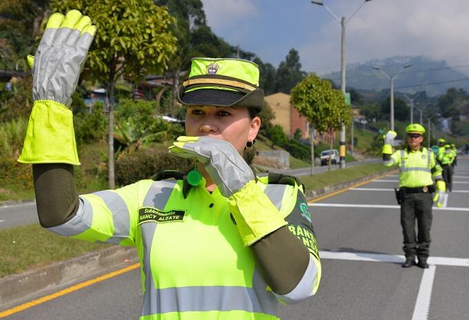 Policía de Tránsito Policía de Tránsito