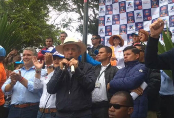 Álvaro Uribe Álvaro Uribe