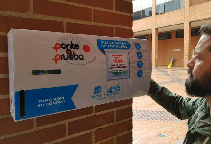 Dispensadores de condones Dispensadores de condones