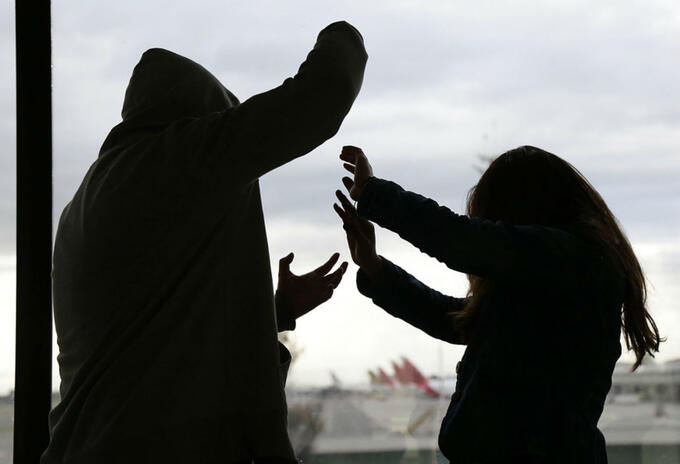 Violencia contra la mujer Violencia contra la mujer