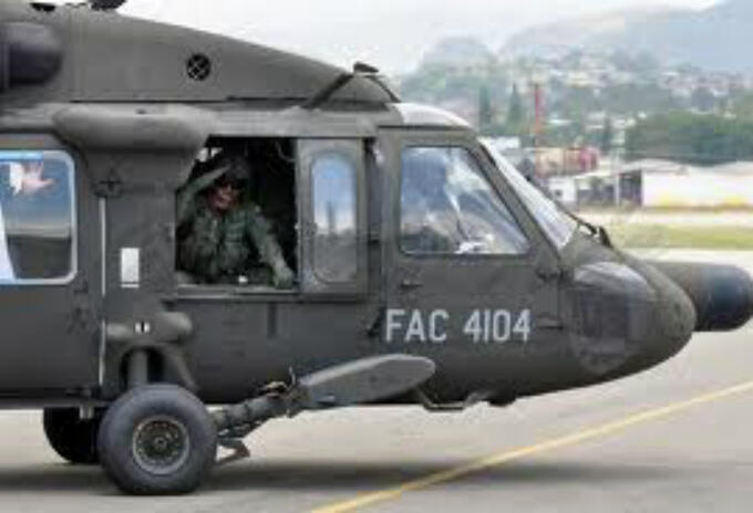 Dos helicópteros chocaron Dos helicópteros chocaron