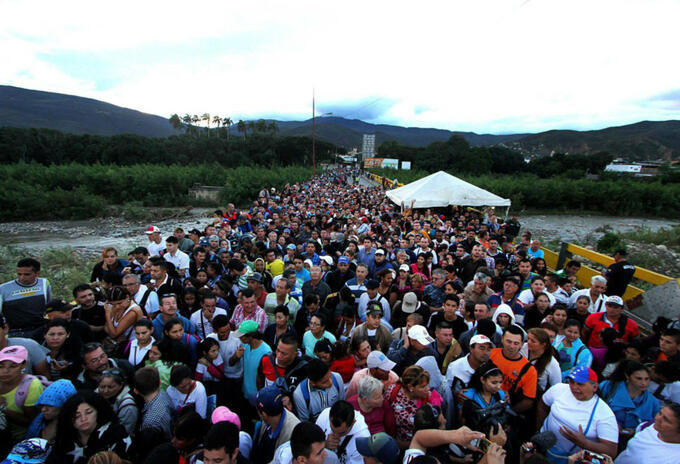Paso de venezolanos a Colombia Paso de venezolanos a Colombia